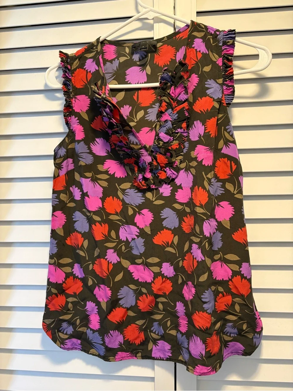 J.Crew 100% Silk Ruffle V-Neck Floral Sleeveless Blouse